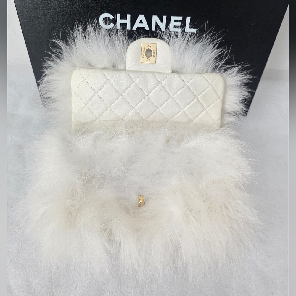 Auth Chanel Feathers Lambskim Quilted Flap Crossbody/Clutch Bag - Picture 8 of 10